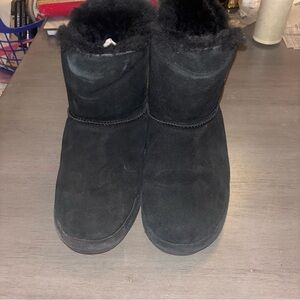 BearPaw Black Winter Boots